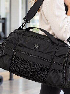 Lululemon Work It Out Duffel Bag Black Gym Yoga Travel W9792S Rare Complete